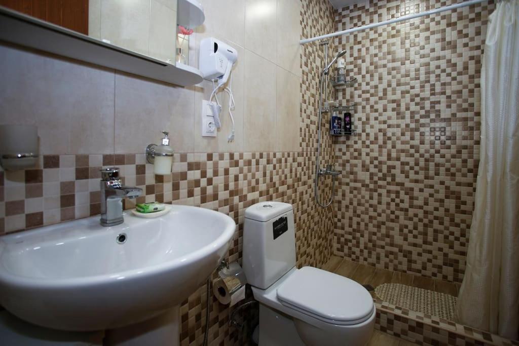 Tbilisi Center, Nino'S Art Apartment المظهر الخارجي الصورة